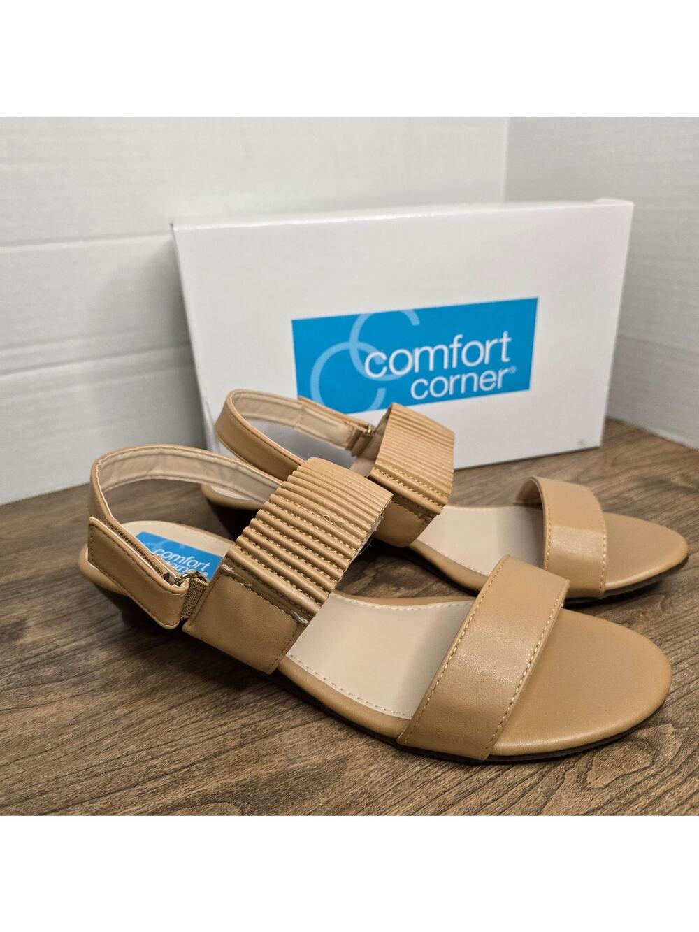 Comfort Corner Tan sandals feature a pleated strap design sz 10 NEW